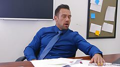 brazzers-quinn-wilde-big-tits-at-work